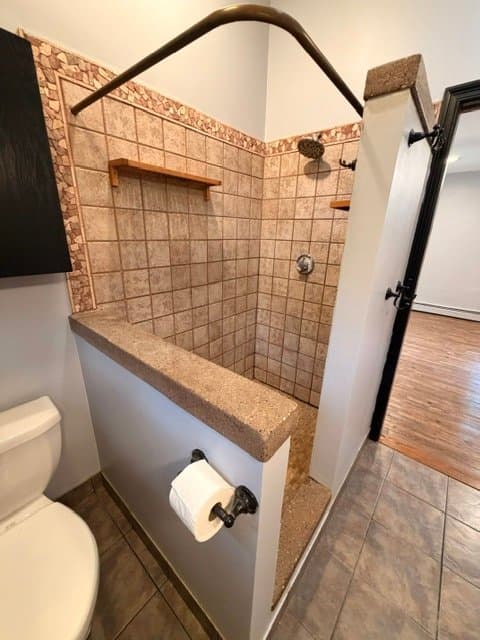 Hope Apartment: 426 Carpenter Rd