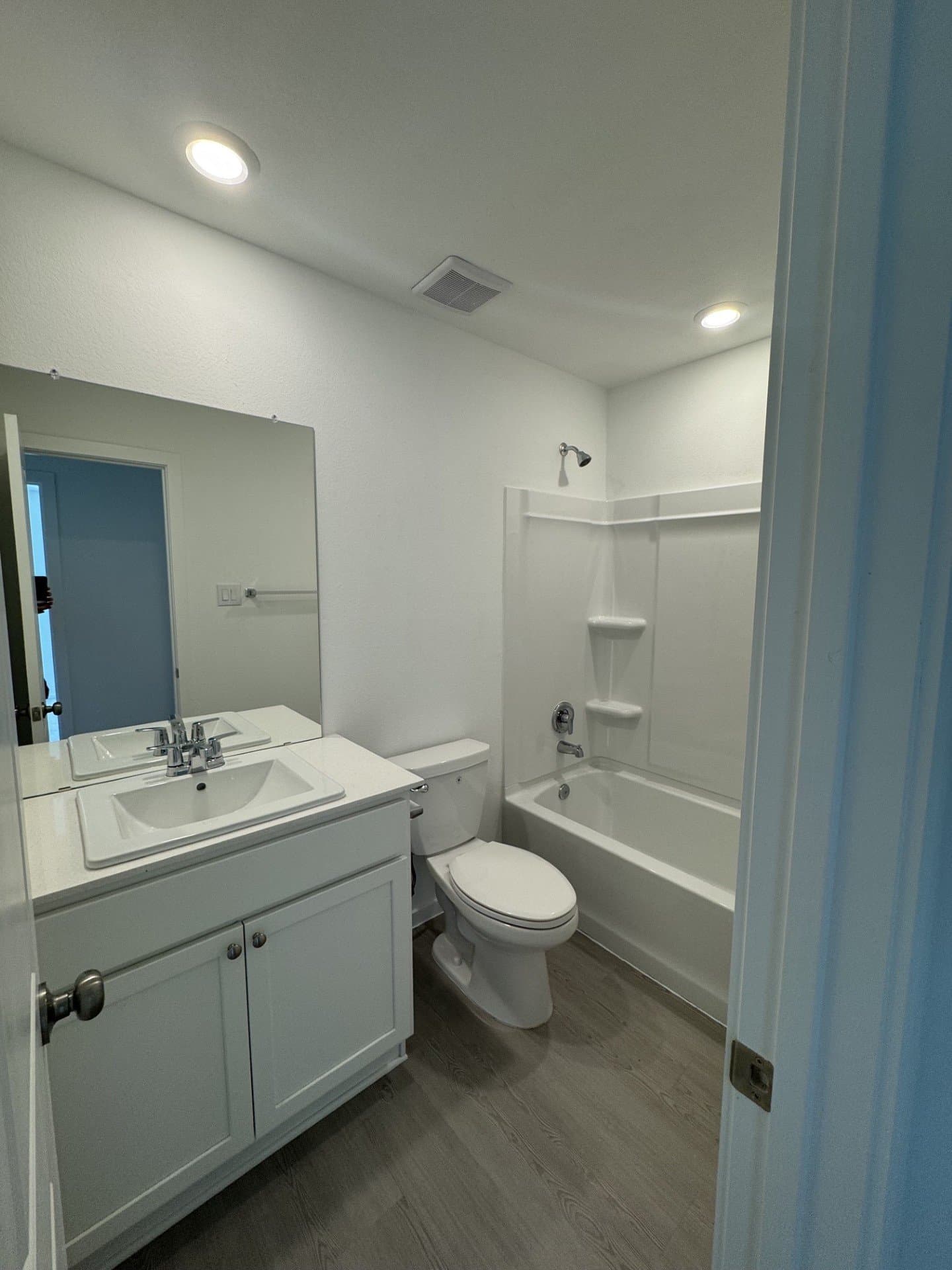 Dayton House: 335 Ice Shore Trail