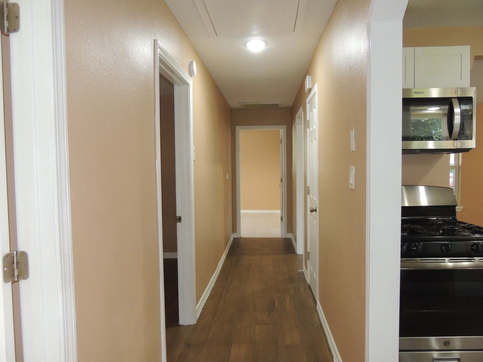 Houston House: 531 Roper st