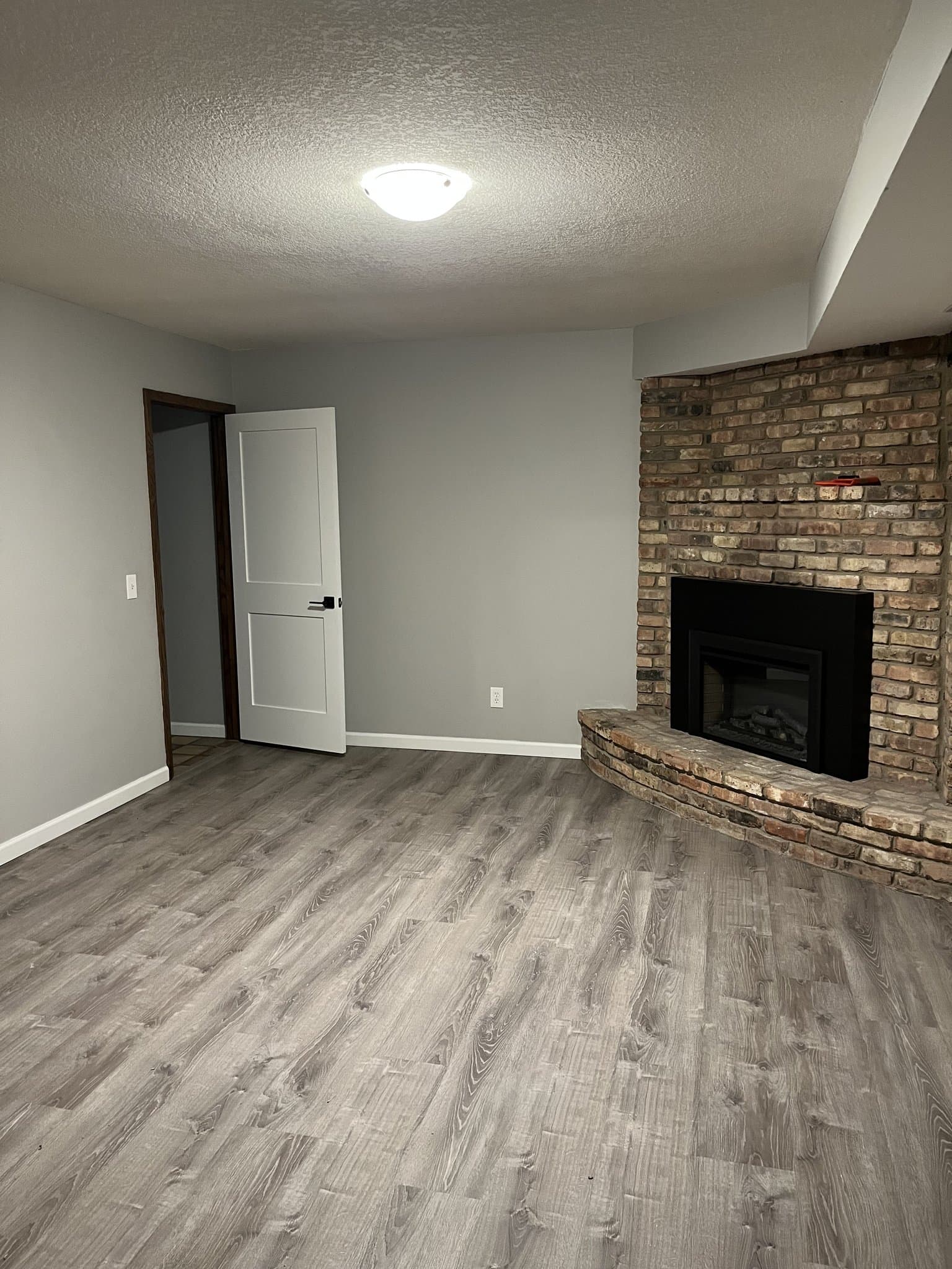 Wayzata House: 3115 County Road 101 S