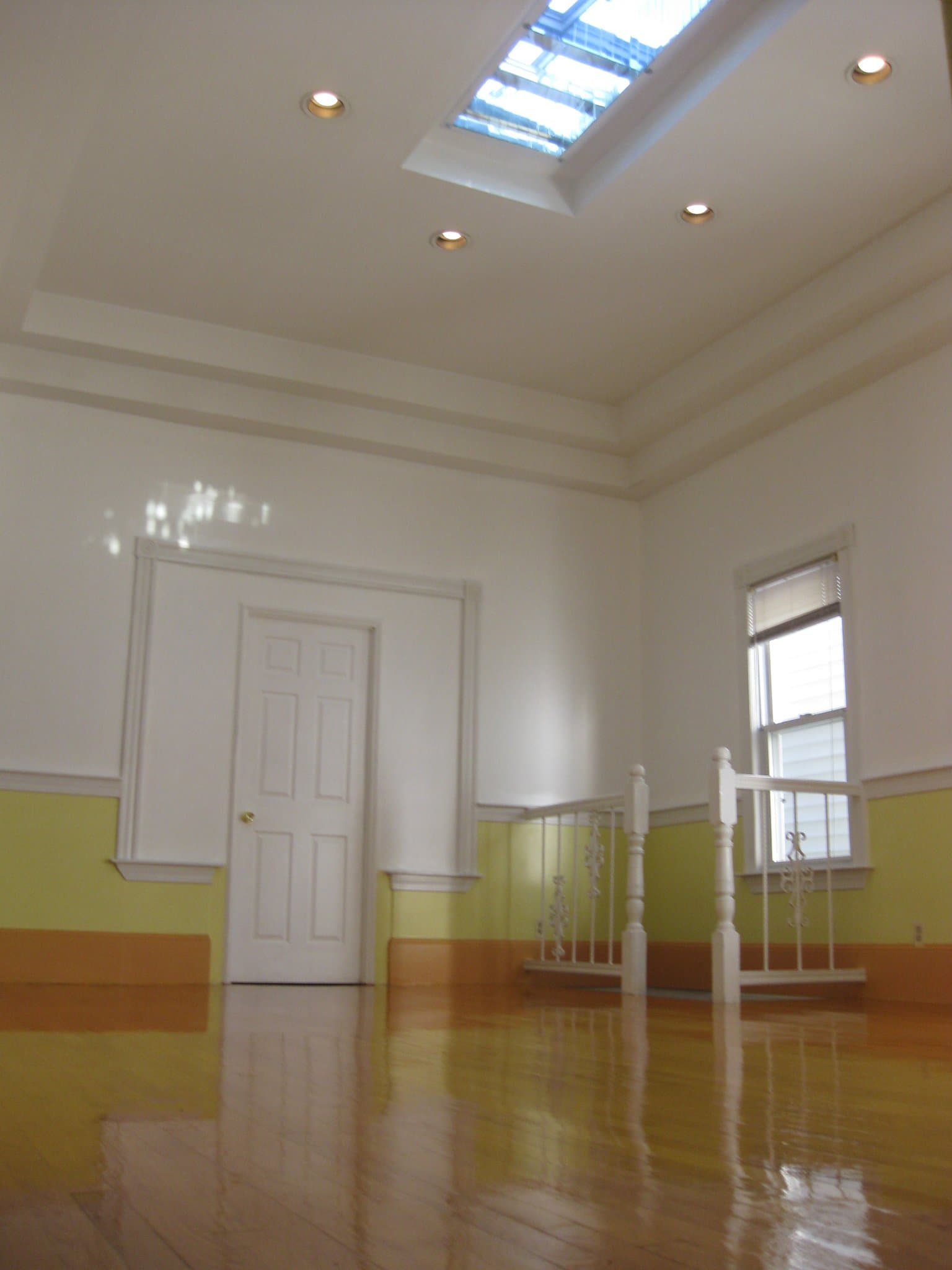 Boston Single Room: 235 Heath Street