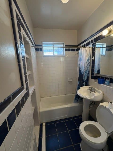 Boston Single Room: 235 Heath Street
