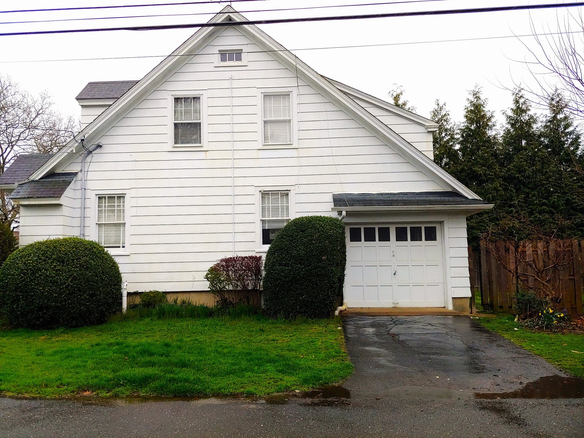 Freehold House: 13 Alexander Ave