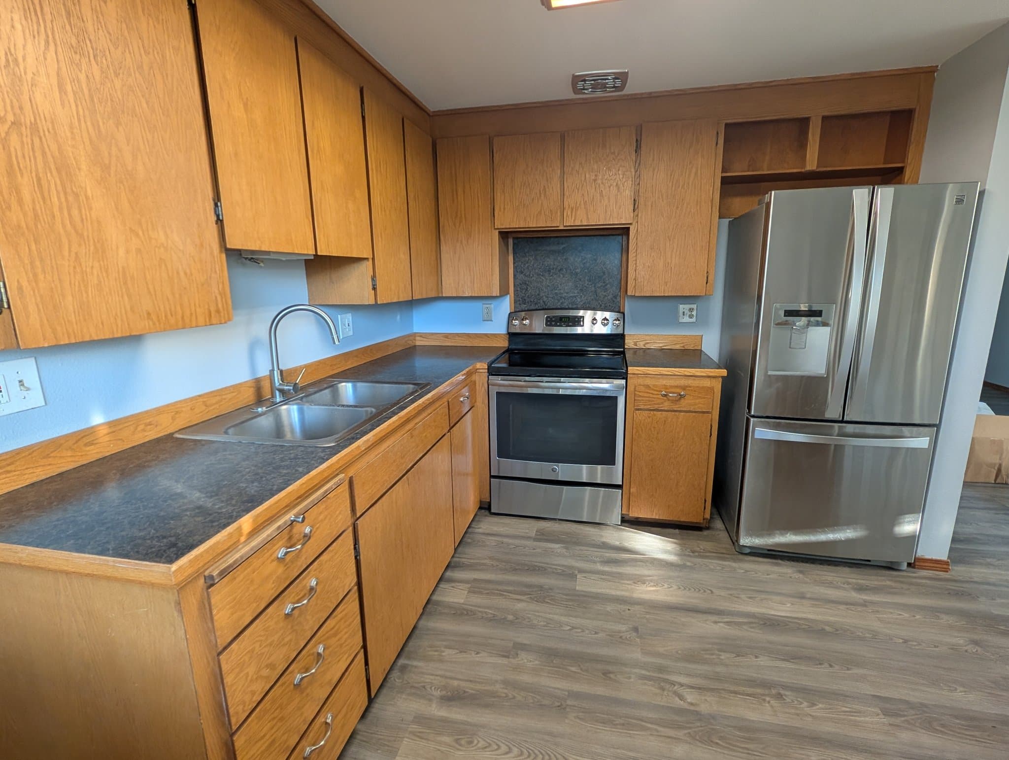 Yakima House: 13701 Douglas Rd