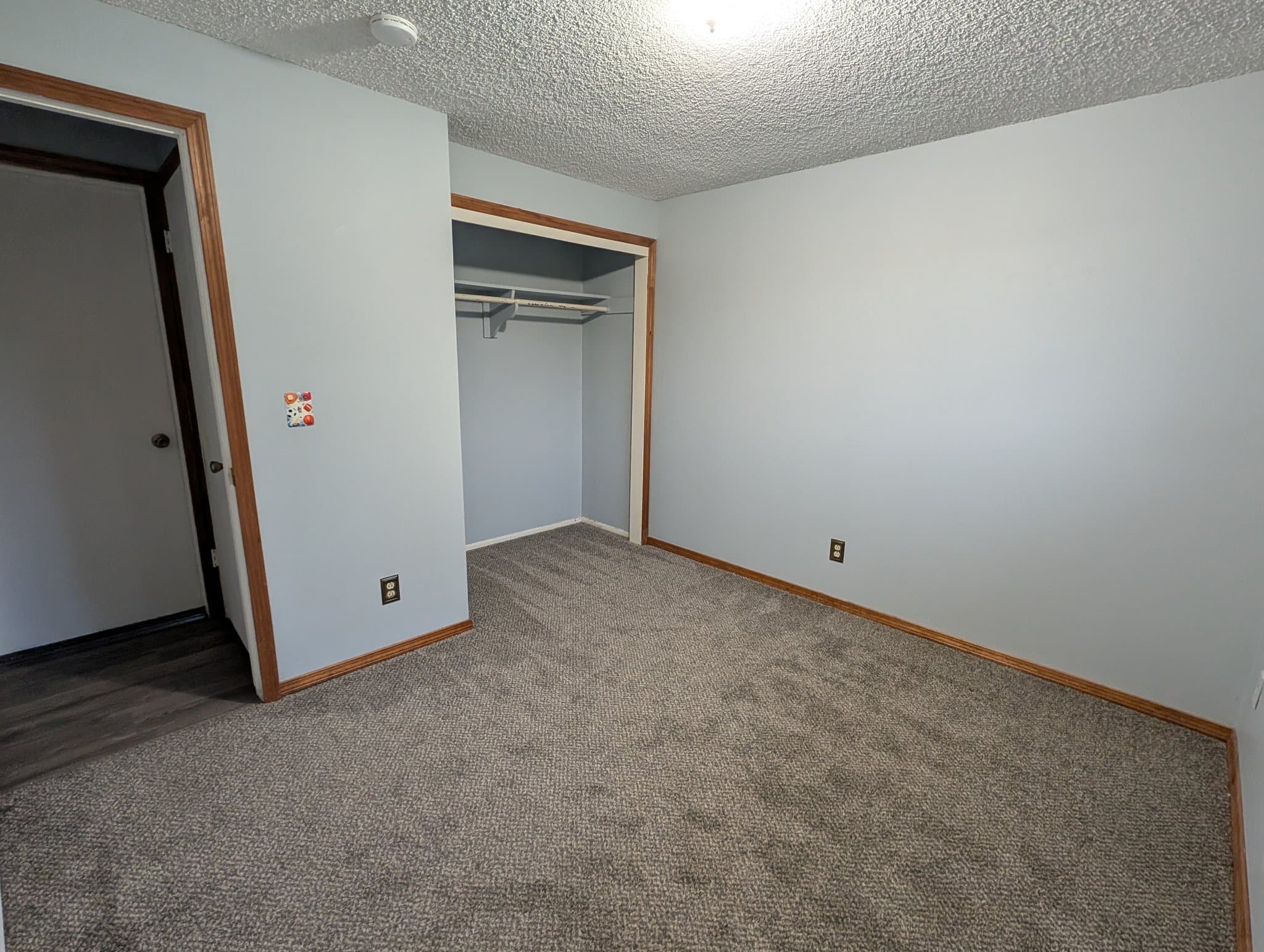 Yakima House: 13701 Douglas Rd