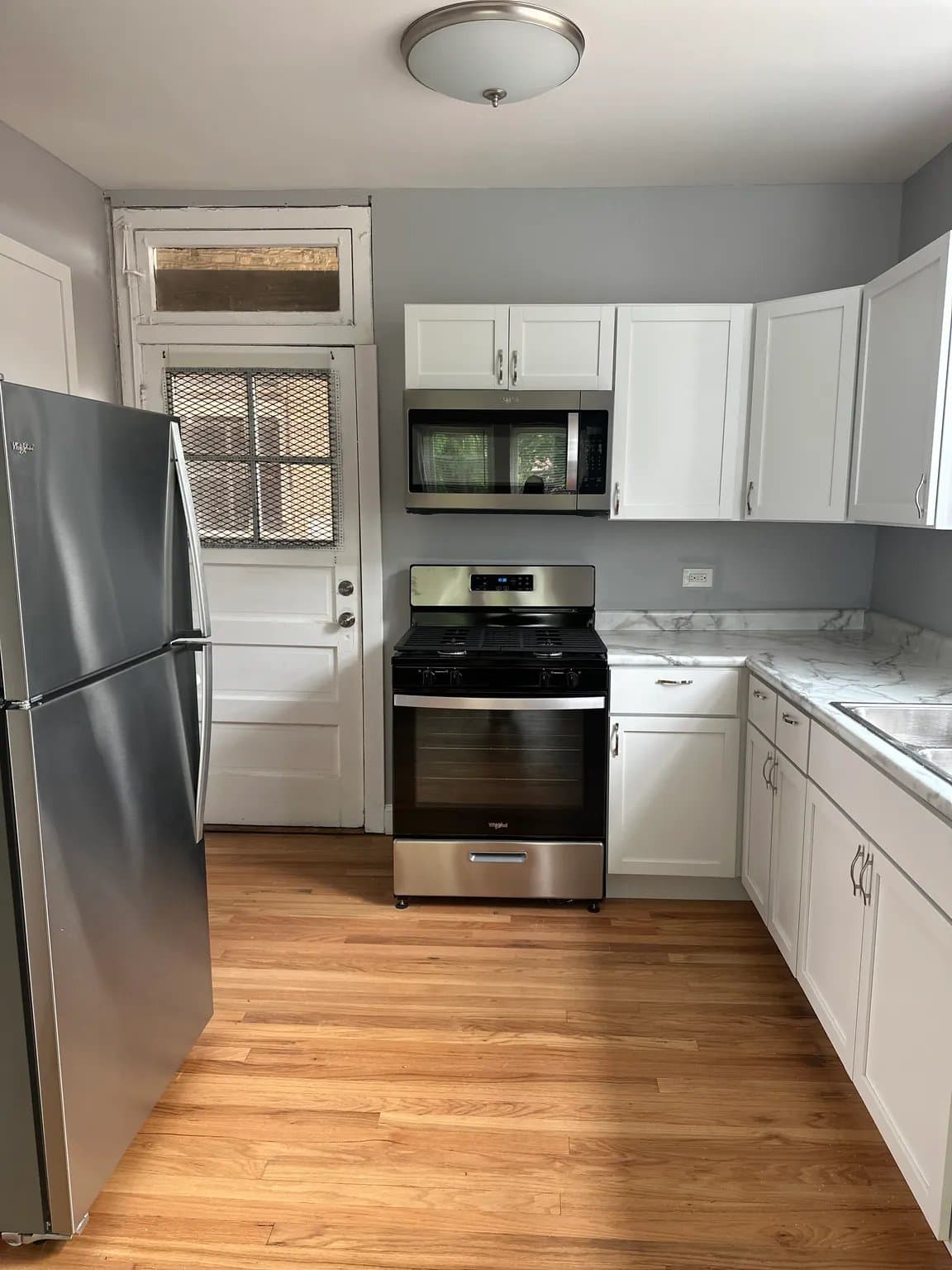 Chicago Apartment: 2416-22 N Kilbourn Ave