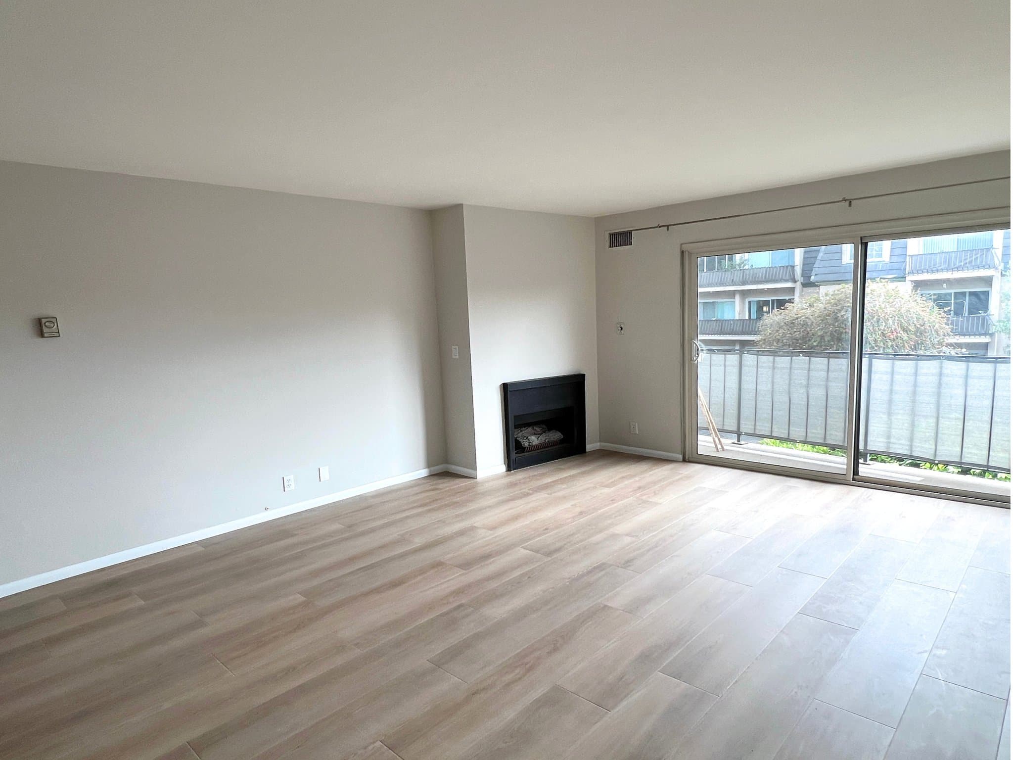 Playa del Rey Condo: 8163 Redlands Street