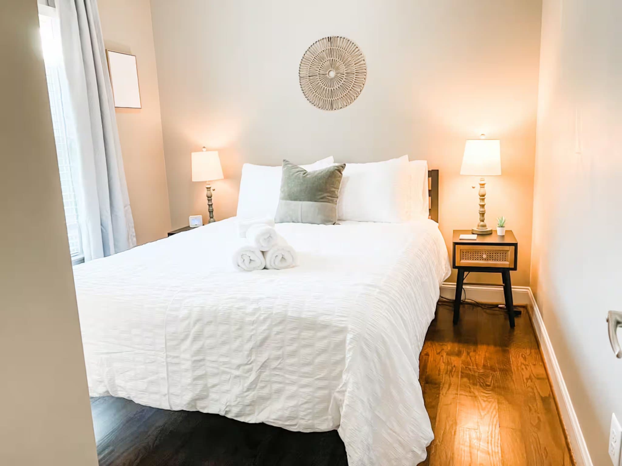Raleigh House: 591 E Cabarrus St