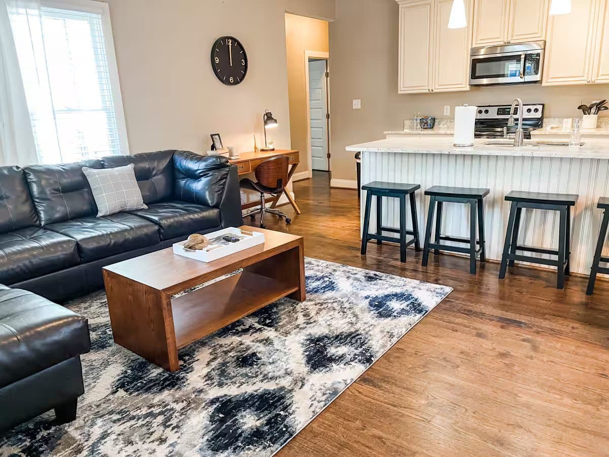 Raleigh House: 591 E Cabarrus St
