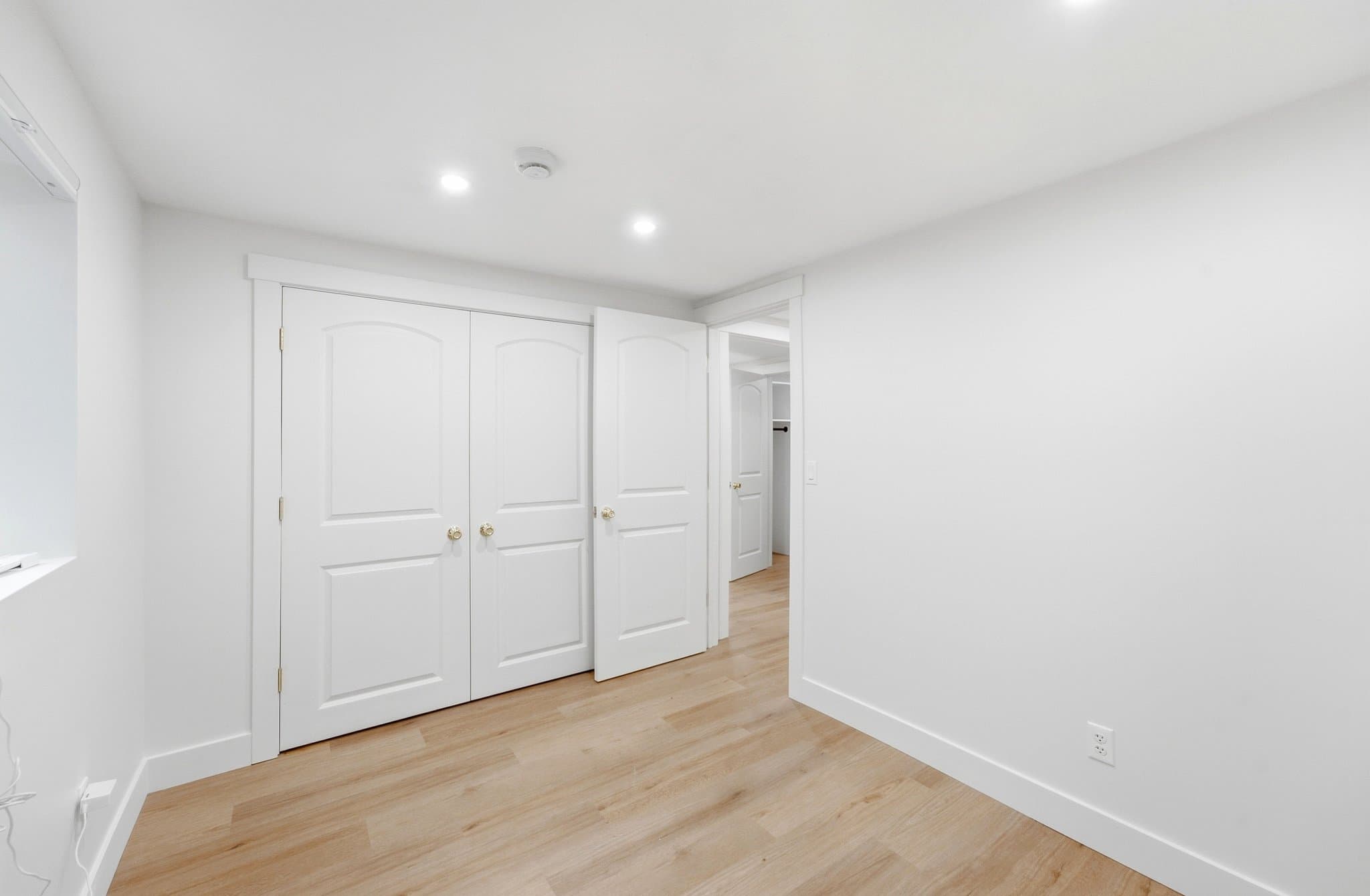 Sandy House: 8284 S 745 E