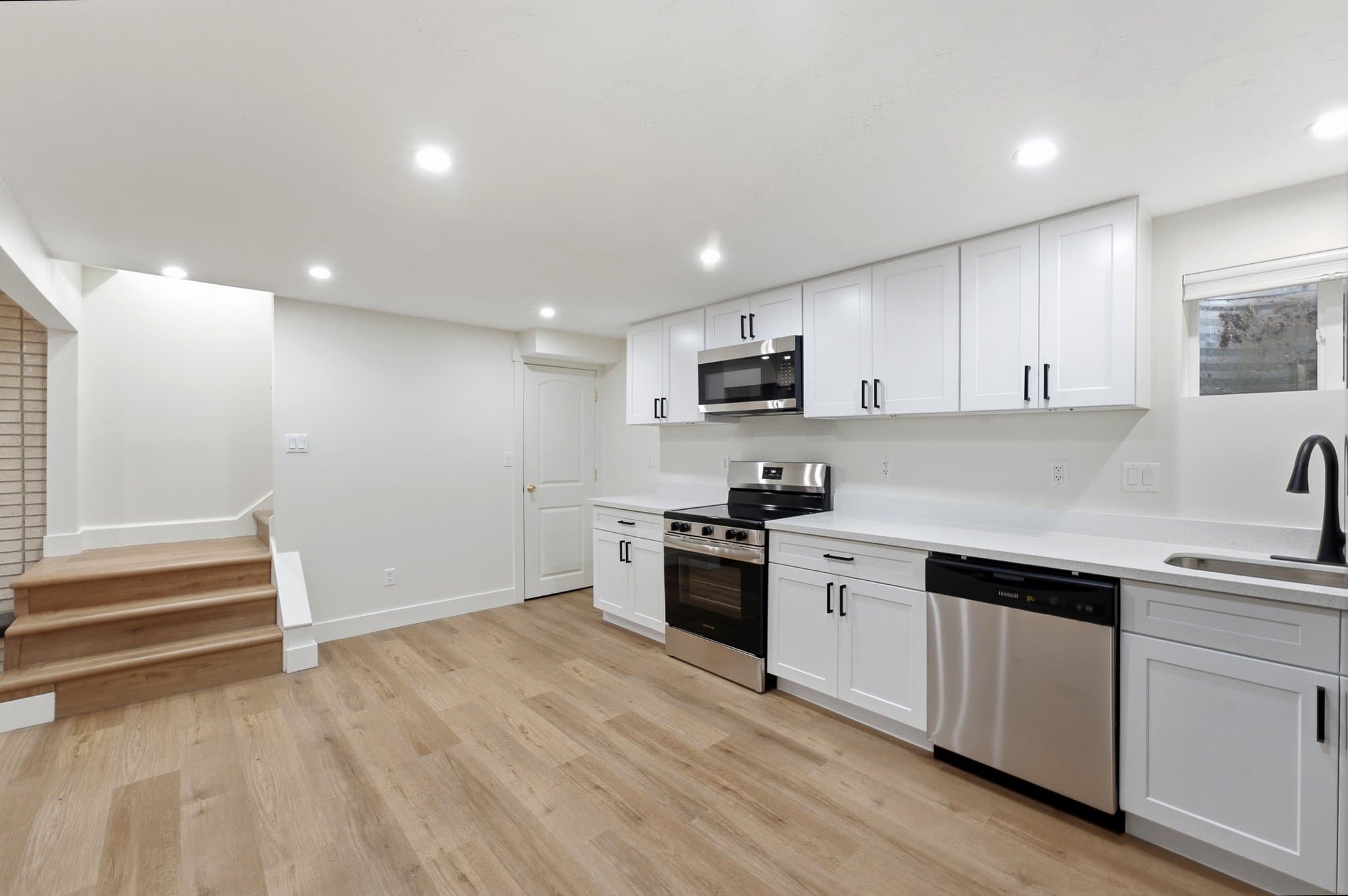 Sandy House: 8284 S 745 E