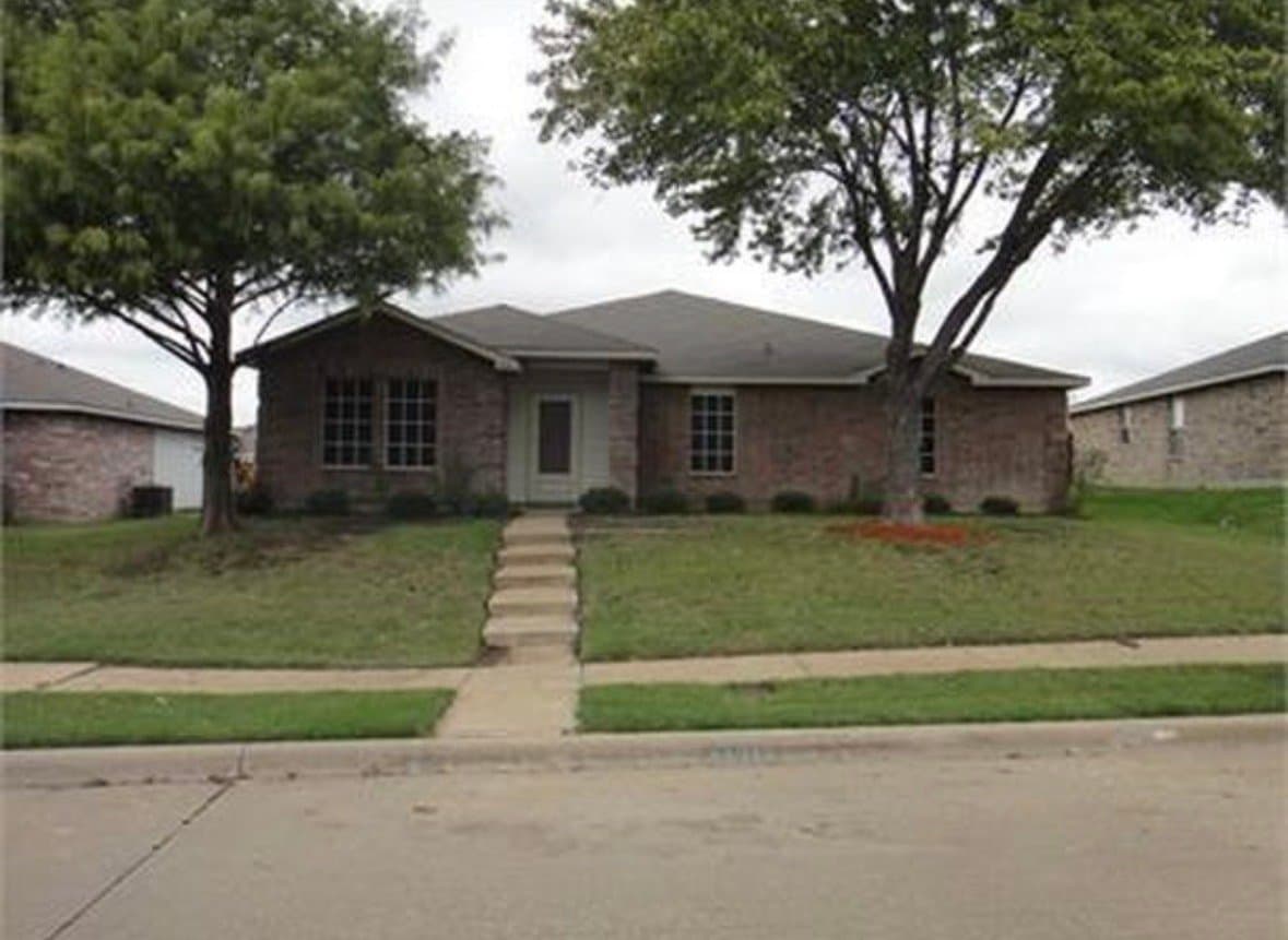 Rockwall House: 1414 Lochspring Dr.
