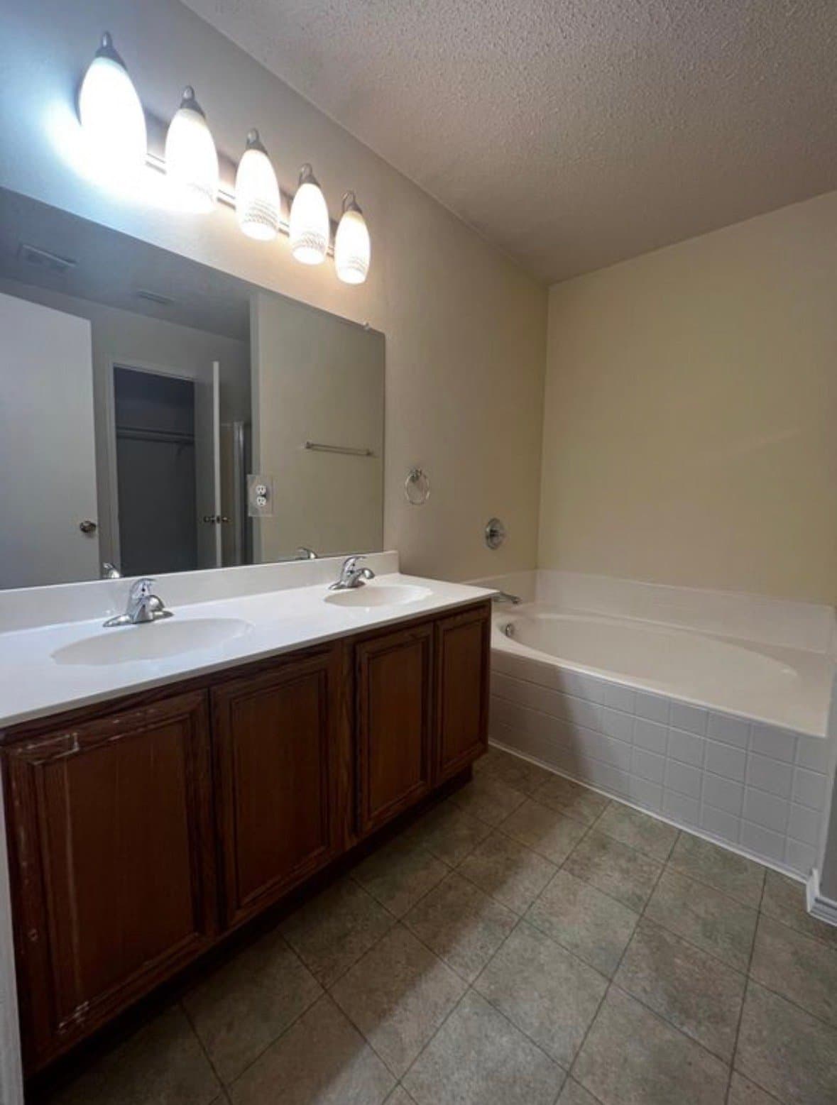 Rockwall House: 1414 Lochspring Dr.