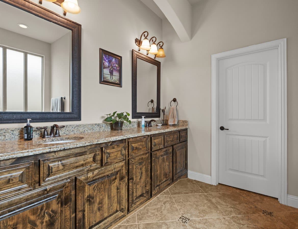 Fort Worth House: 3000 Waterglen Dr