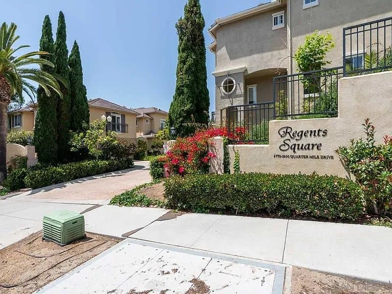 San Diego Townhome: 3822 Quarter Mile Drive, San Diego, CA, USA