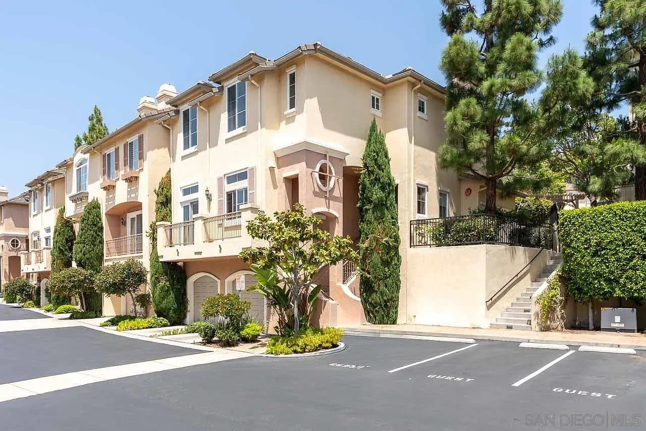 San Diego Townhome: 3822 Quarter Mile Drive, San Diego, CA, USA