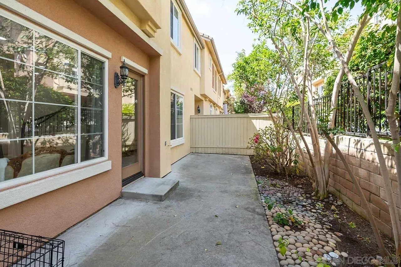 San Diego Townhome: 3822 Quarter Mile Drive, San Diego, CA, USA
