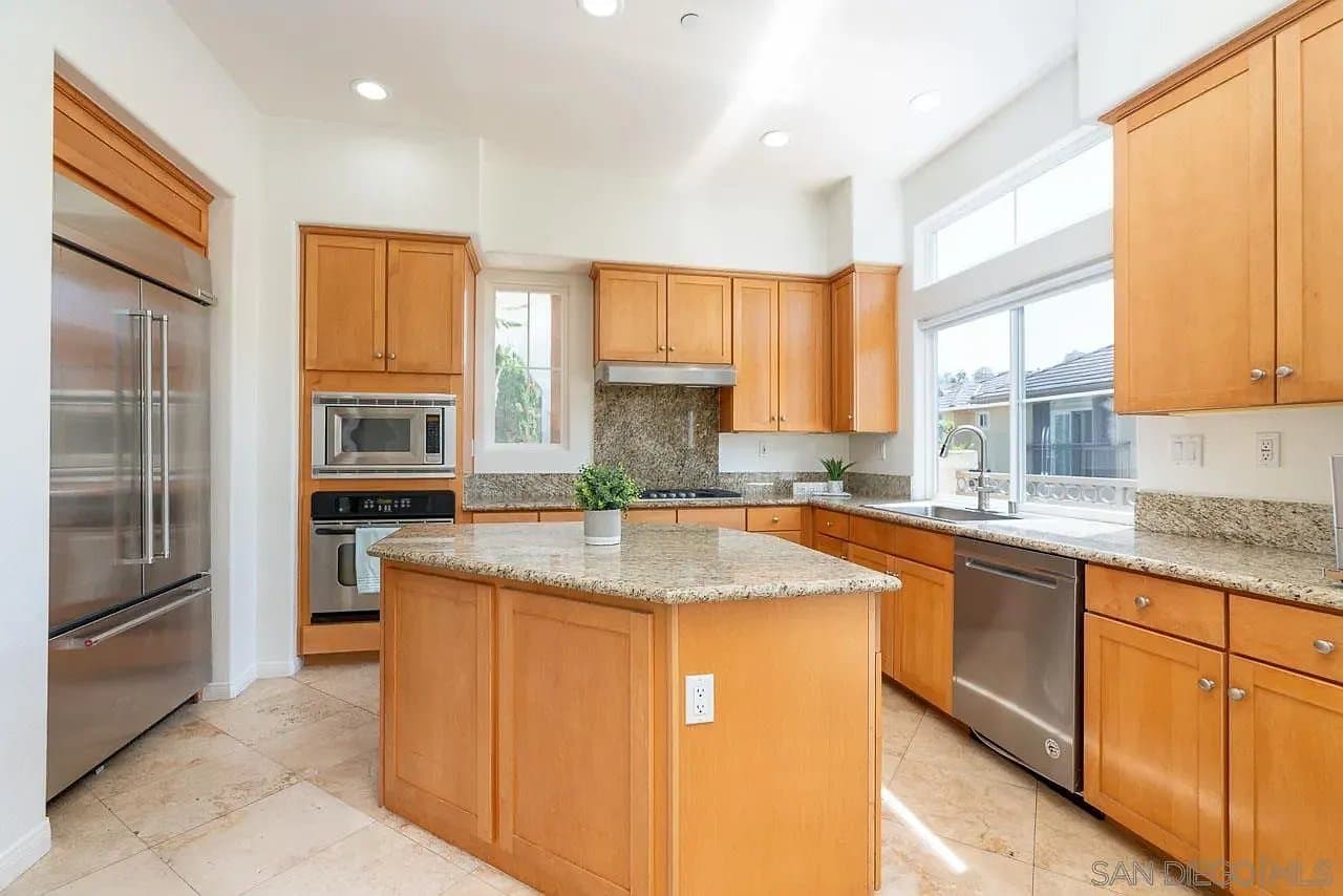 San Diego Townhome: 3822 Quarter Mile Drive, San Diego, CA, USA