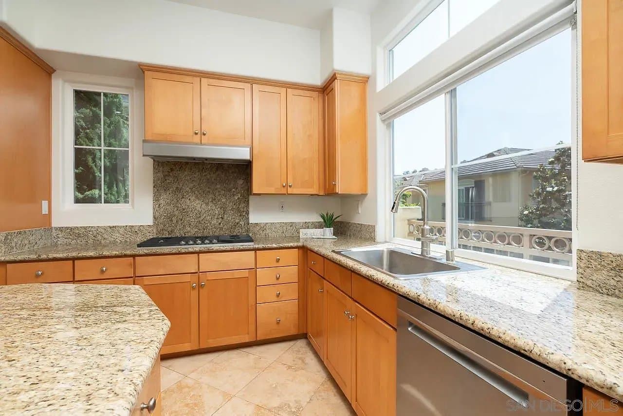 San Diego Townhome: 3822 Quarter Mile Drive, San Diego, CA, USA