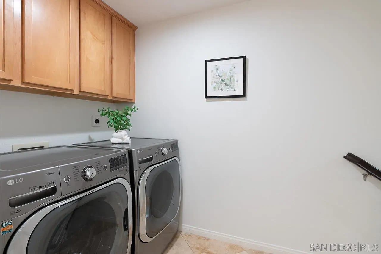 San Diego Townhome: 3822 Quarter Mile Drive, San Diego, CA, USA
