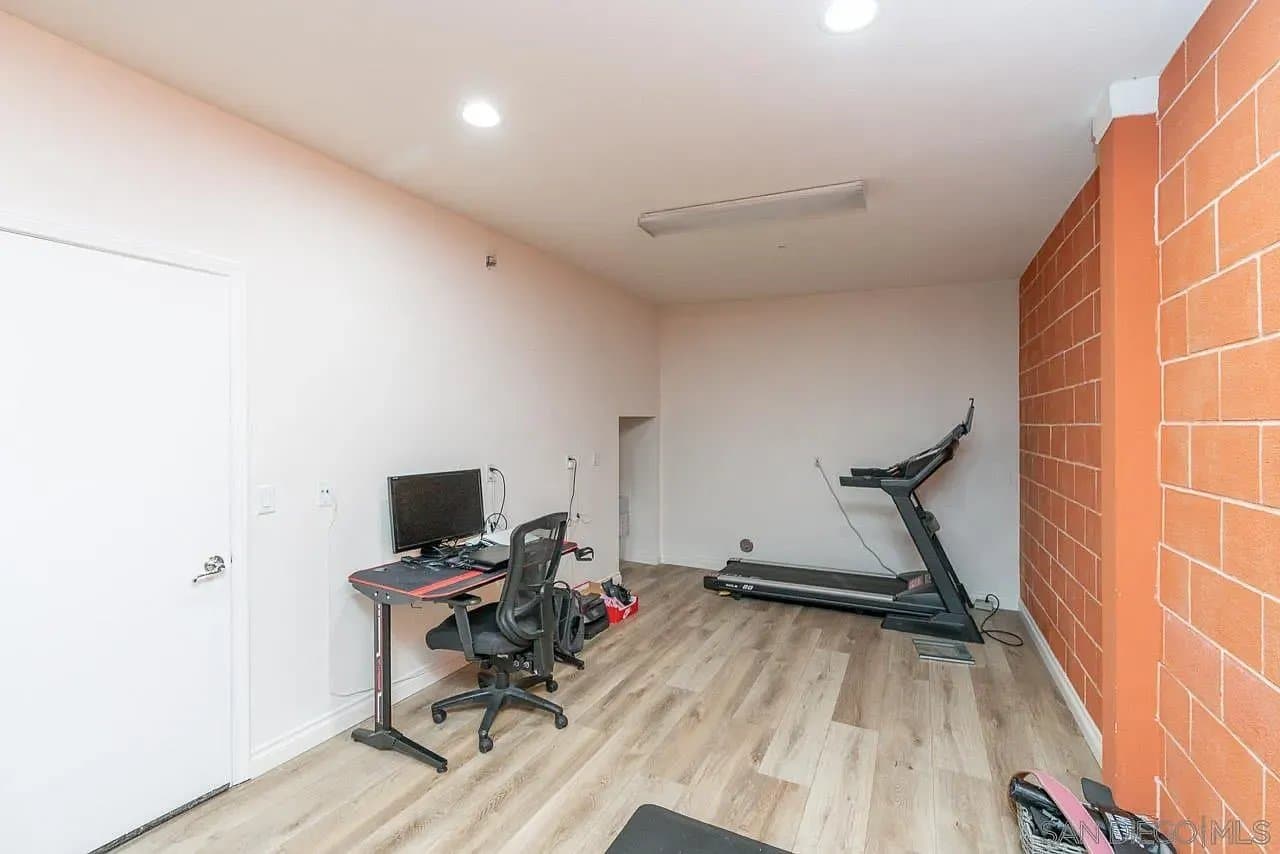 San Diego Townhome: 3822 Quarter Mile Drive, San Diego, CA, USA