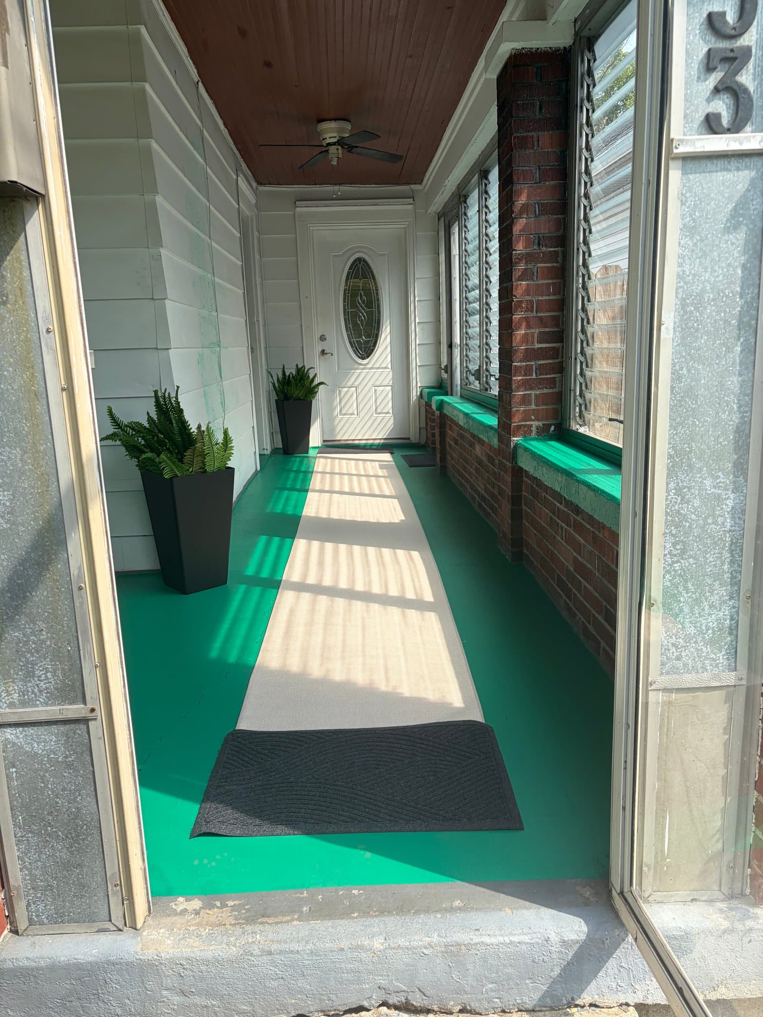 Louisville House: 553 Lilly Ave