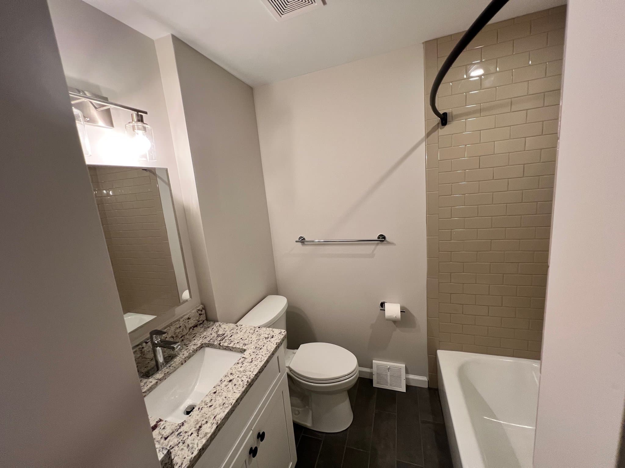 Clifton Heights Multiplex: 514 Gia Cir
