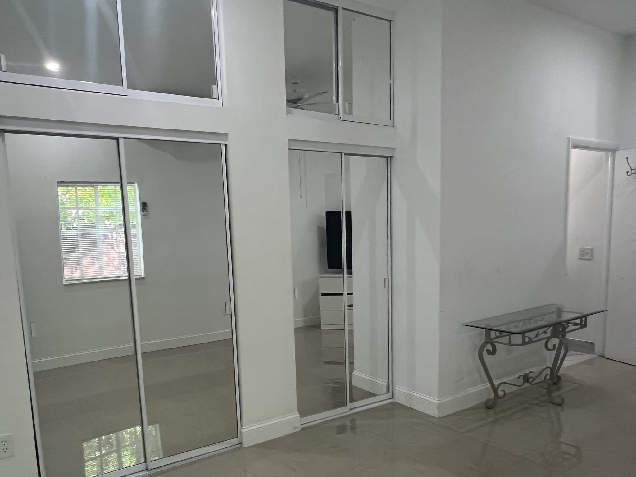 Miami House: 1412 SW 82nd Ct # 2