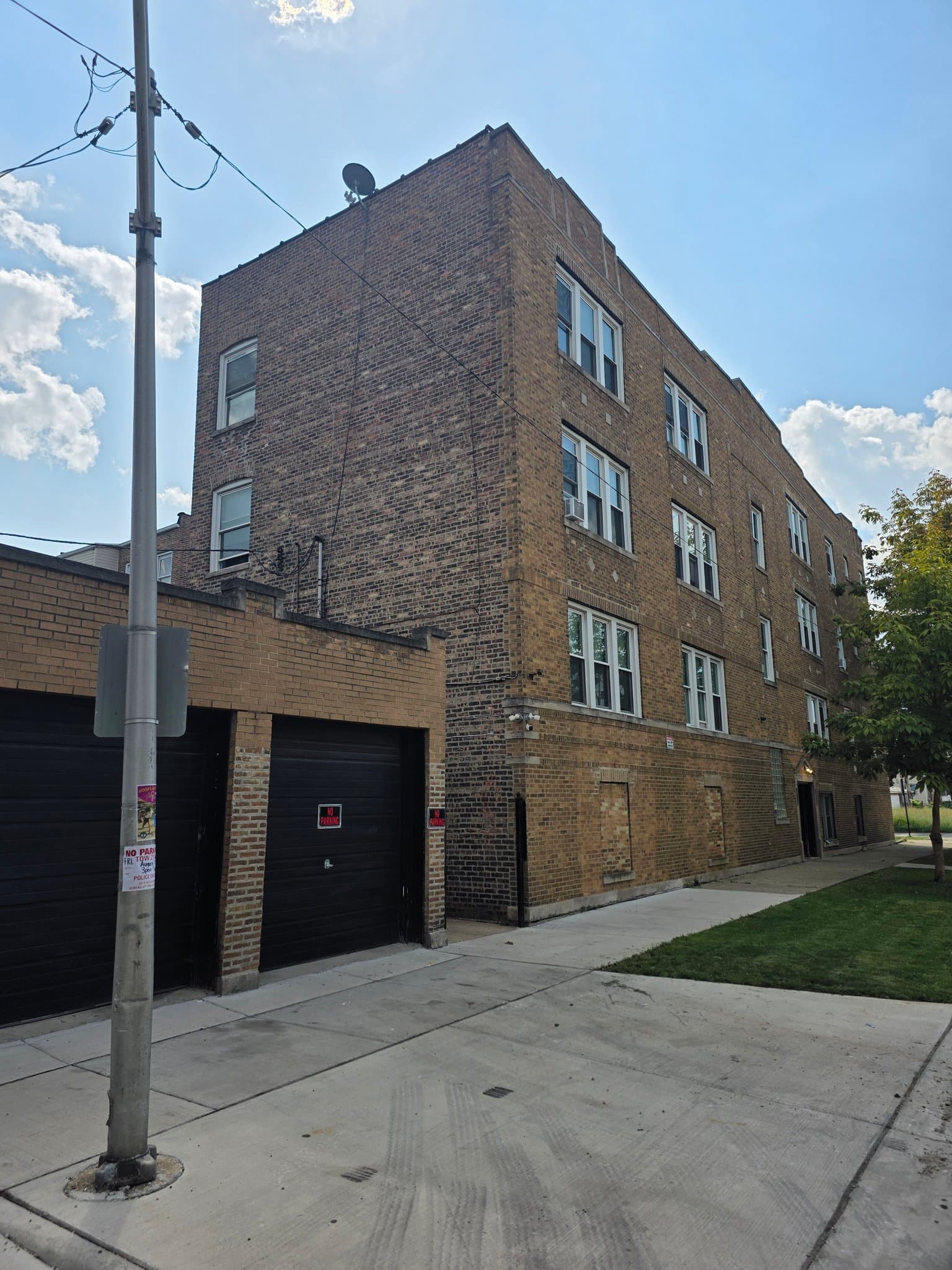 Chicago Apartment: 4315-25 W 15th ST