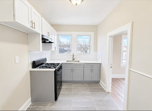 Englewood Apartment: 191 1st St
