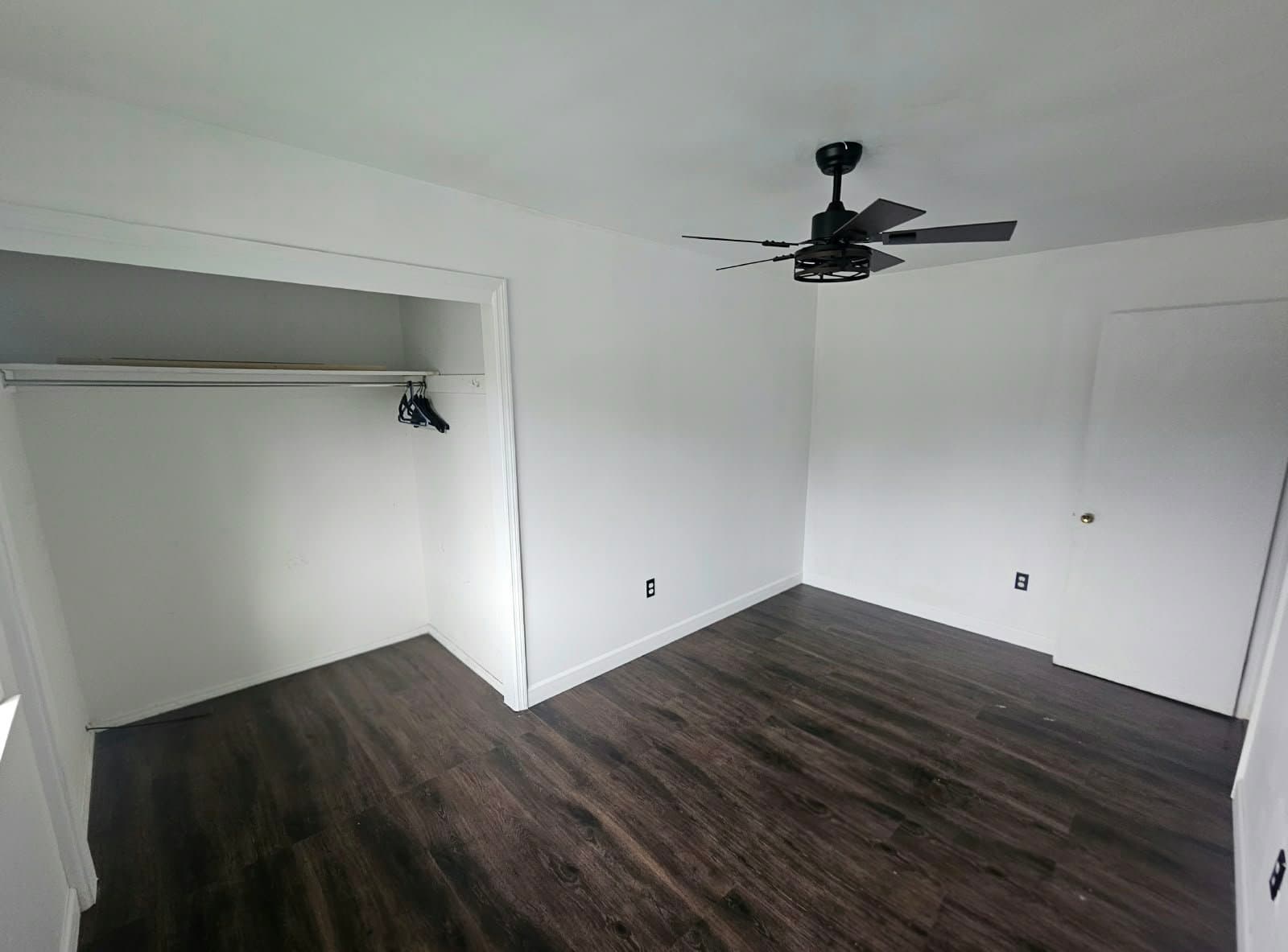 Montague Condo: 216 F Lake Shore North