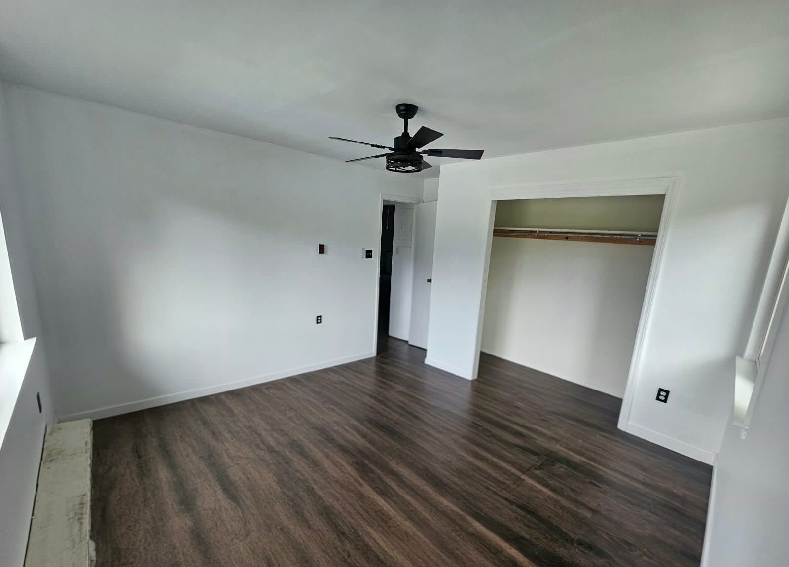 Montague Condo: 216 F Lake Shore North
