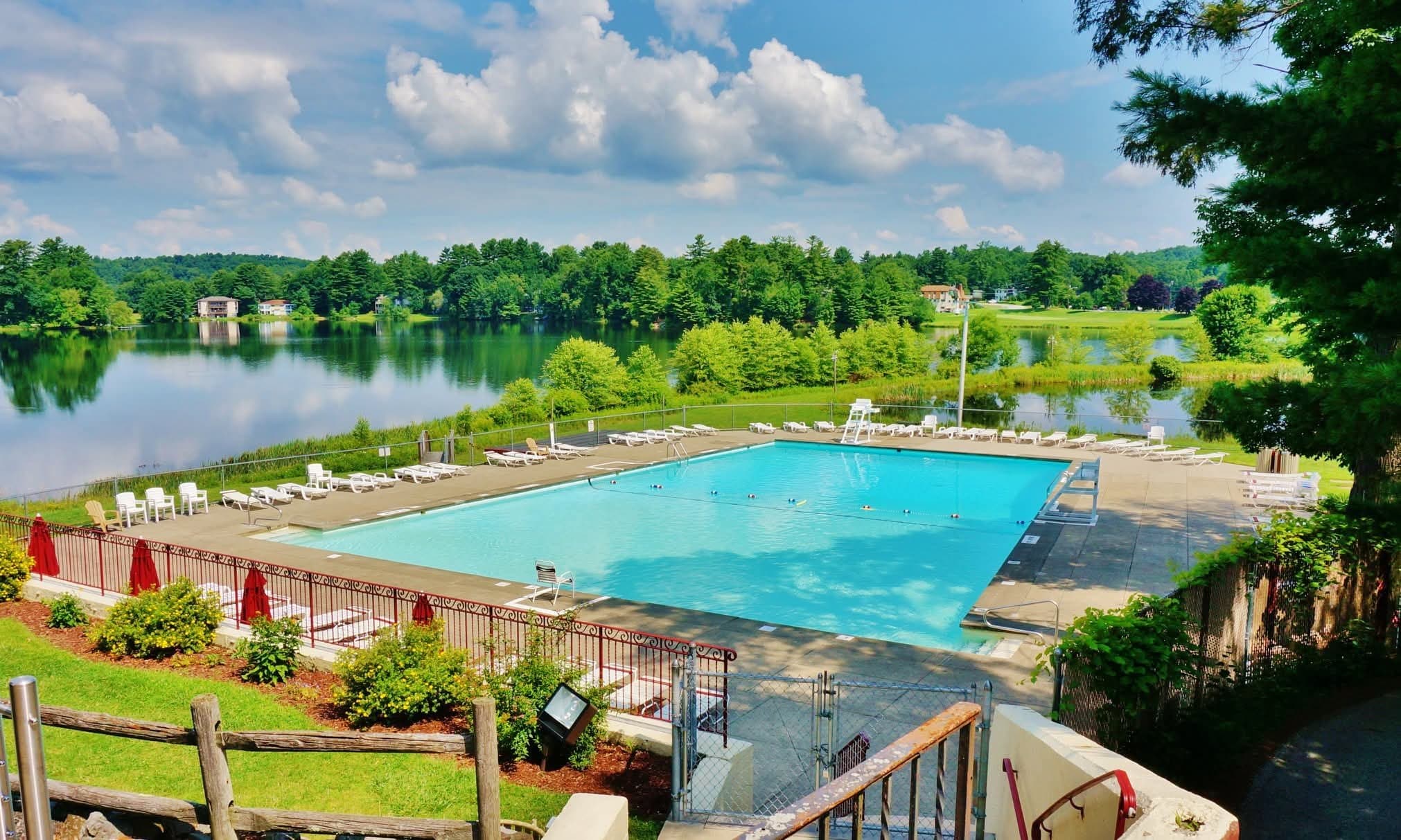 Montague Condo: 216 F Lake Shore North