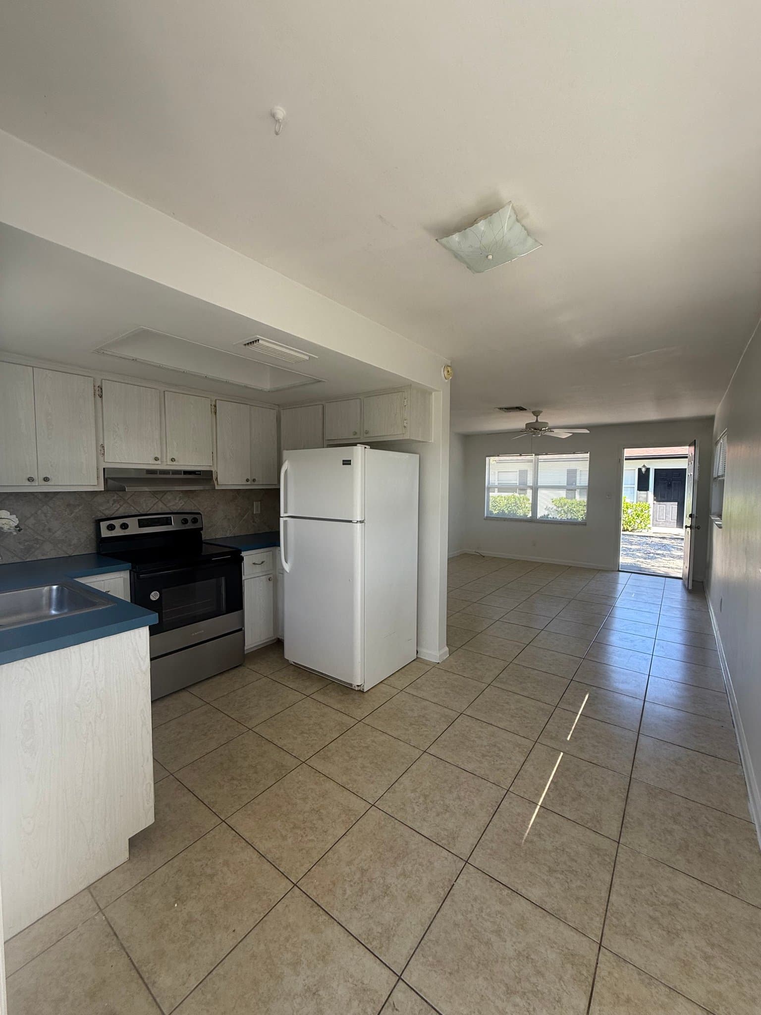 Naples Park Multiplex: 623 92nd Avenue North