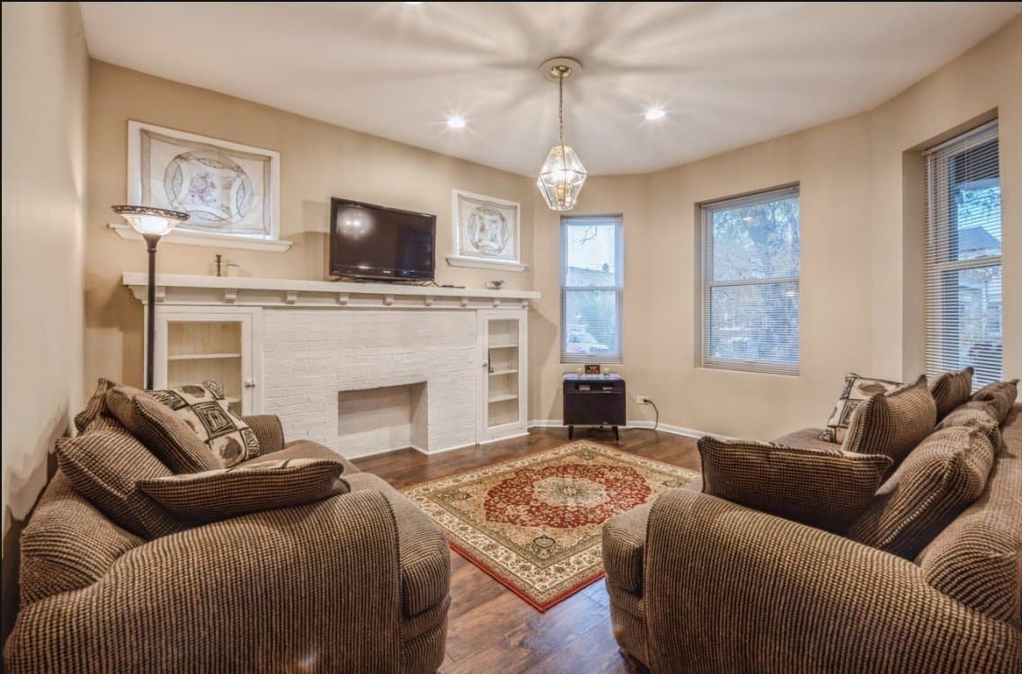 Chicago Apartment: 1449 E 71st Pl