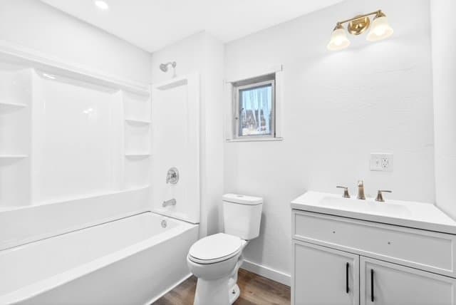 Glassport House: 727 Vermont Ave