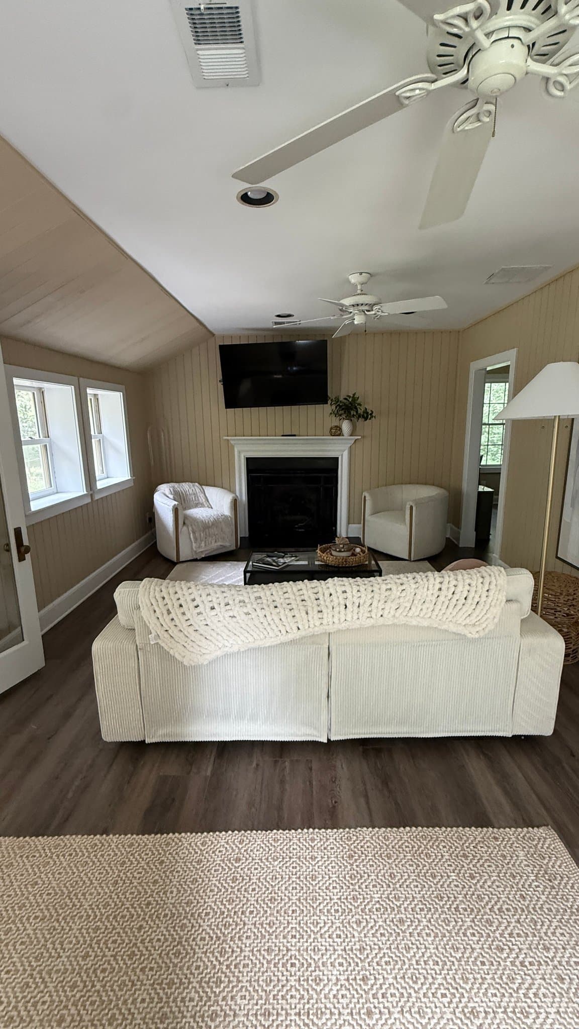 Crownsville House: 702 Defense Hwy