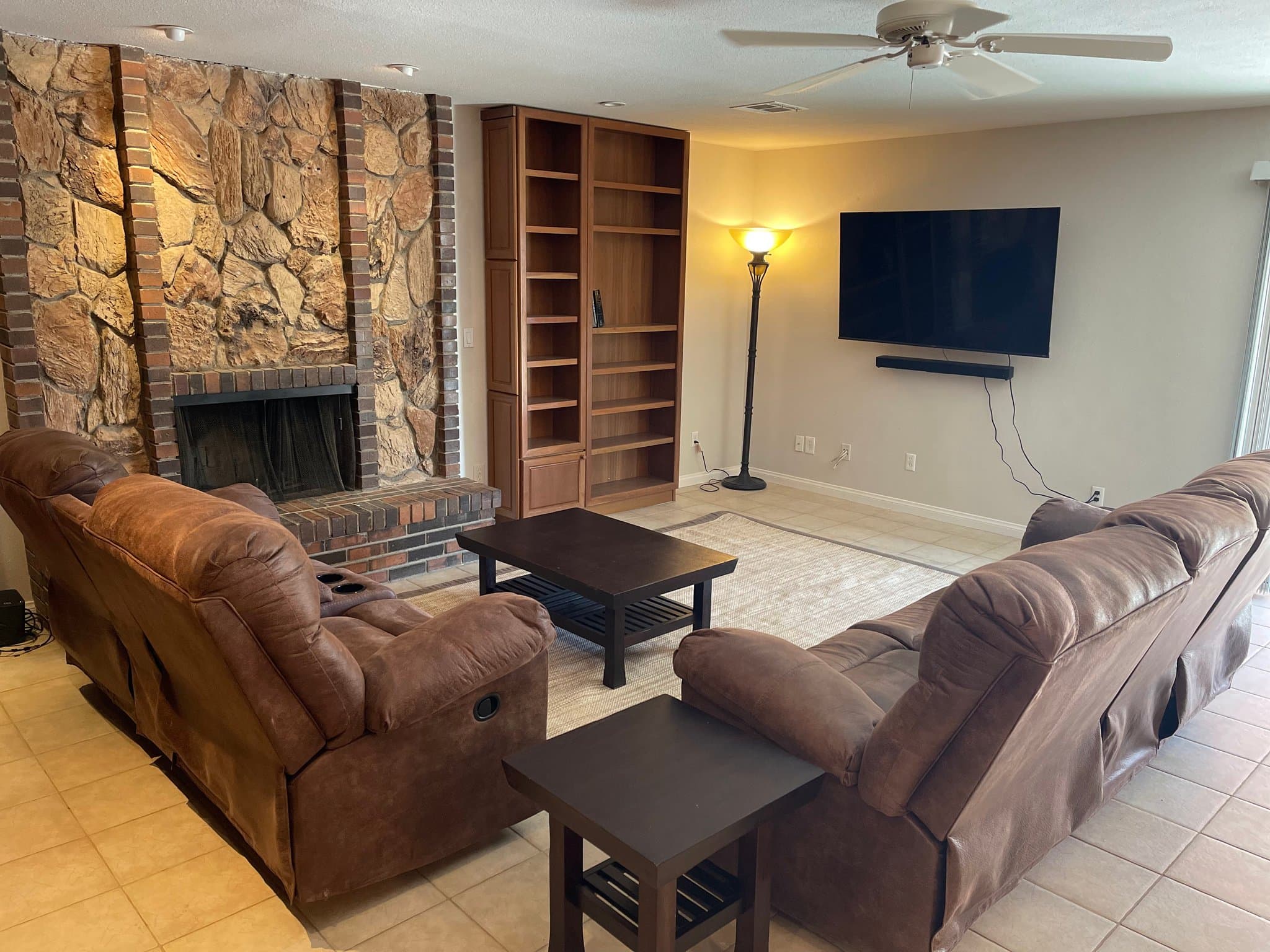 LasVegas Single Room: 1254 Los Meadows Dr.