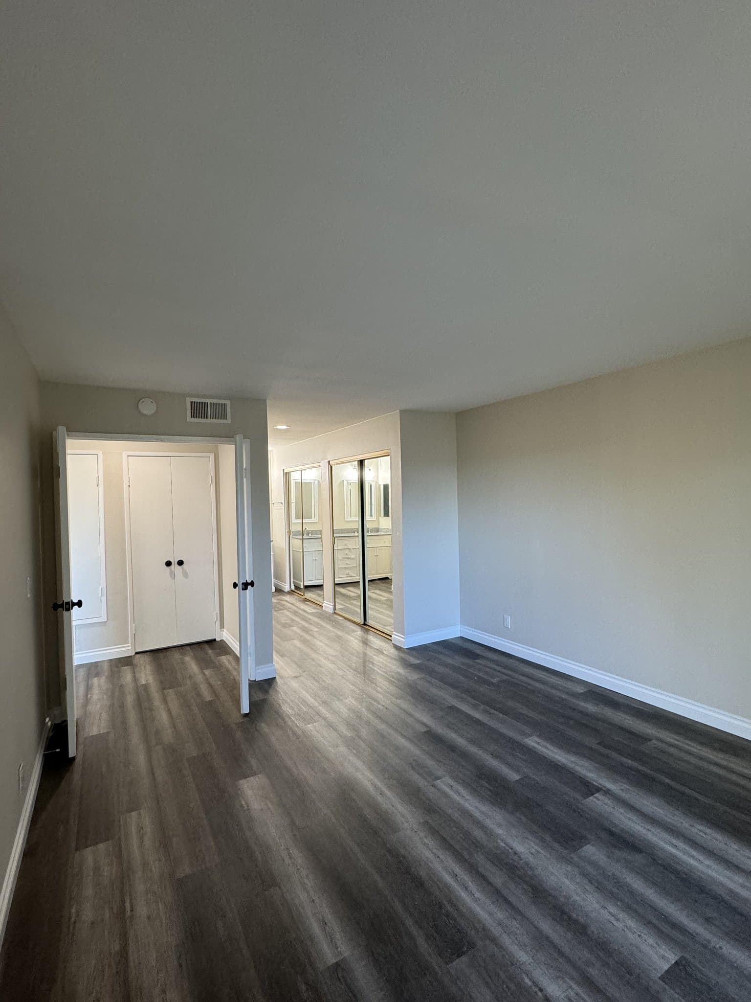 Anaheim Condo: 465 South Ranch View Circle