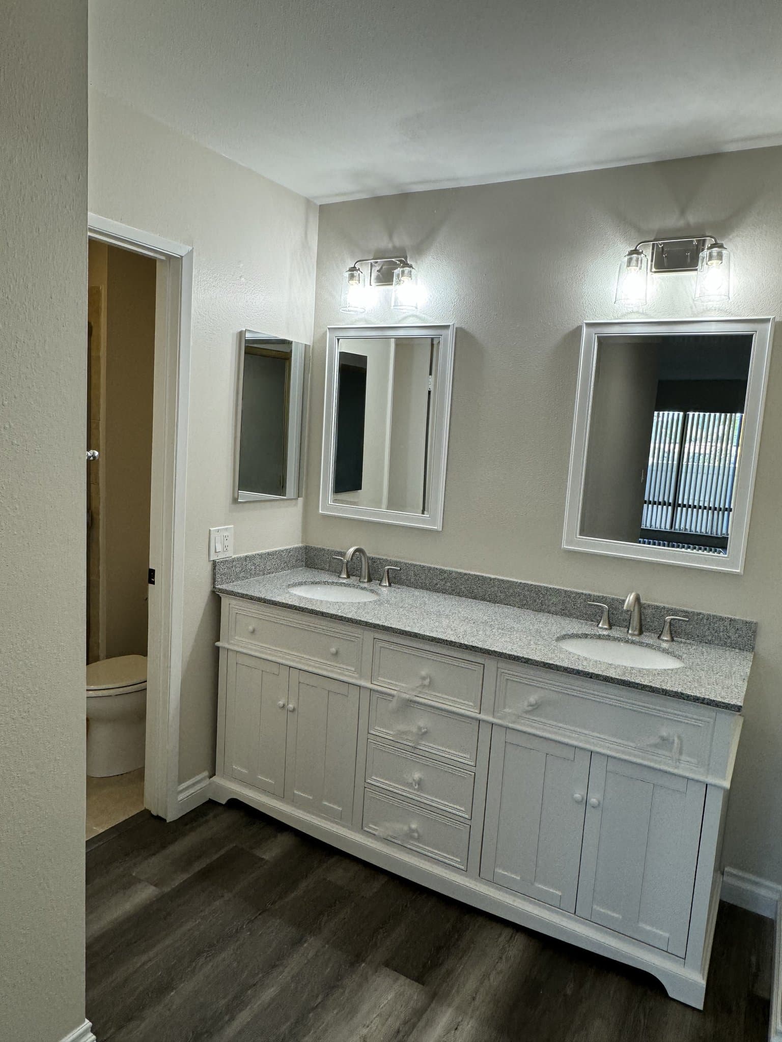 Anaheim Condo: 465 South Ranch View Circle