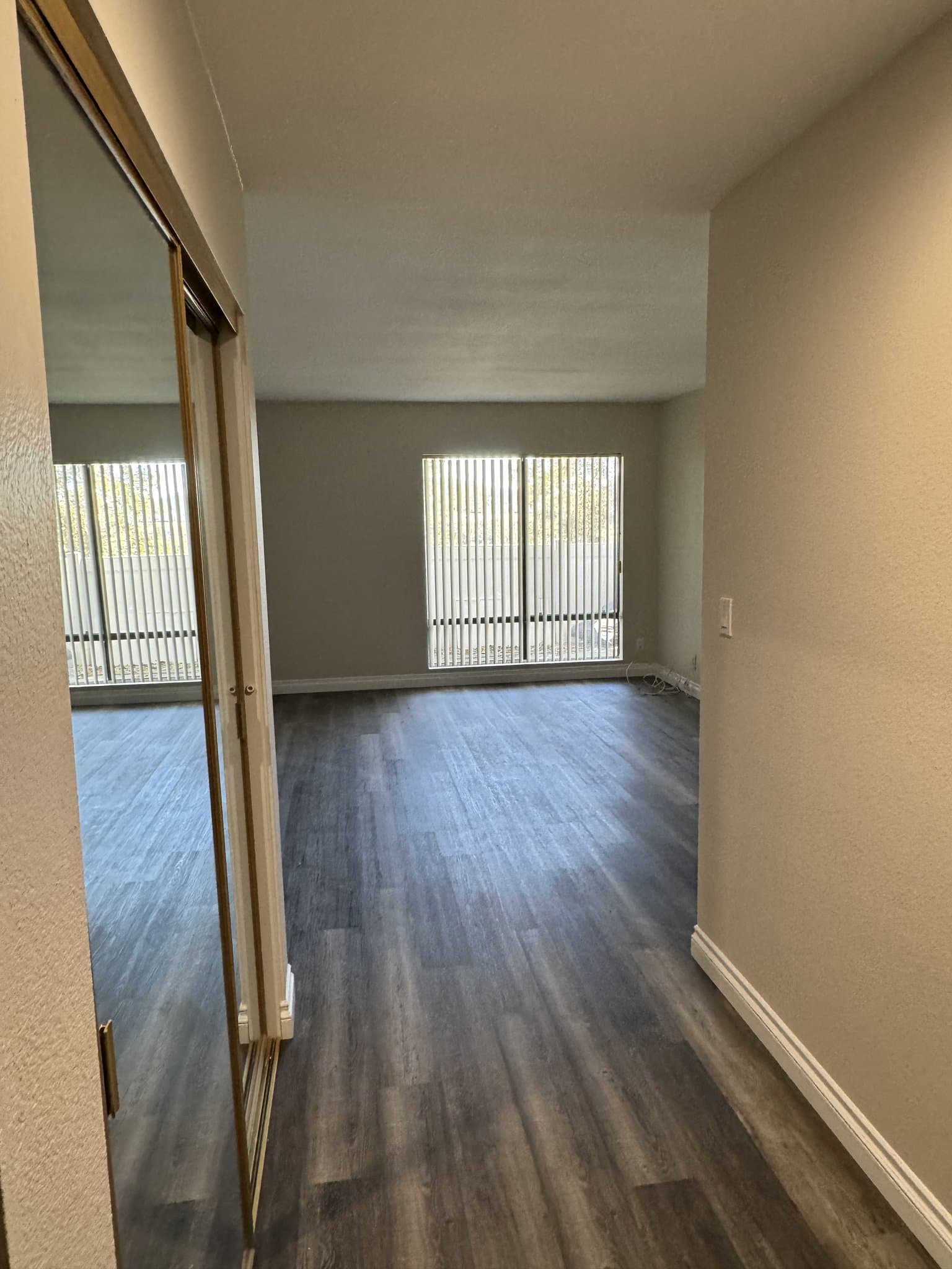 Anaheim Condo: 465 South Ranch View Circle
