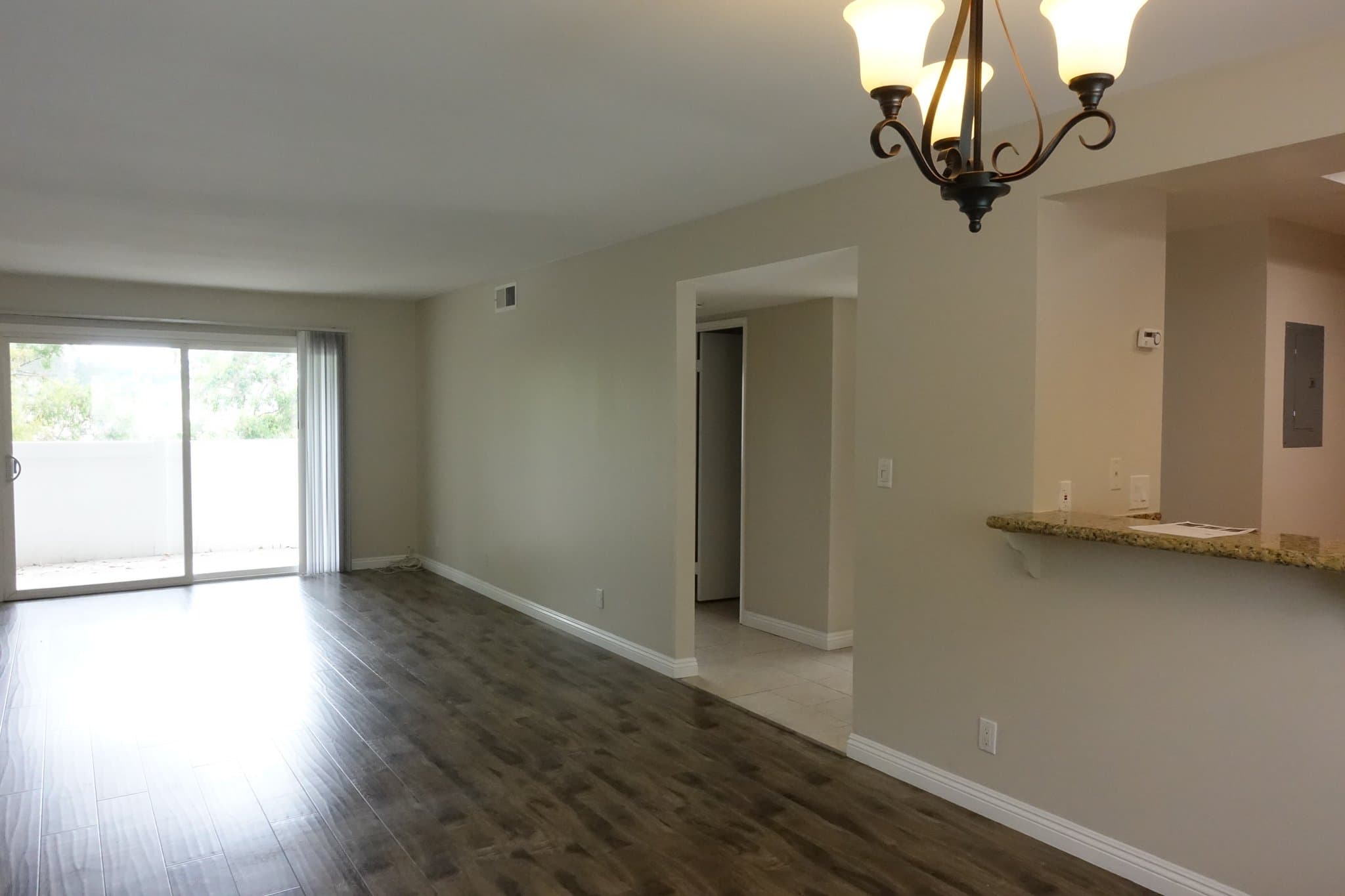 Anaheim Condo: 465 South Ranch View Circle