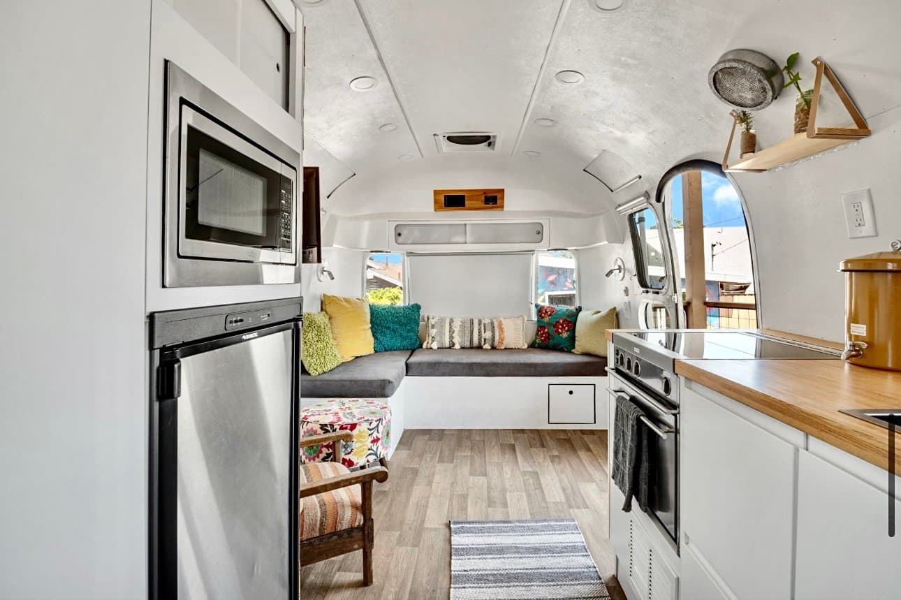 San Diego House: 2073 Franklin Ave