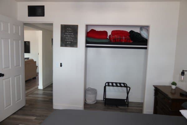 Safford House: 728 S 9th Ave