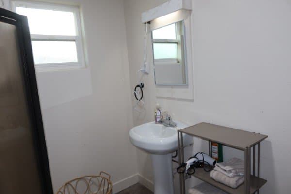 Safford House: 728 S 9th Ave
