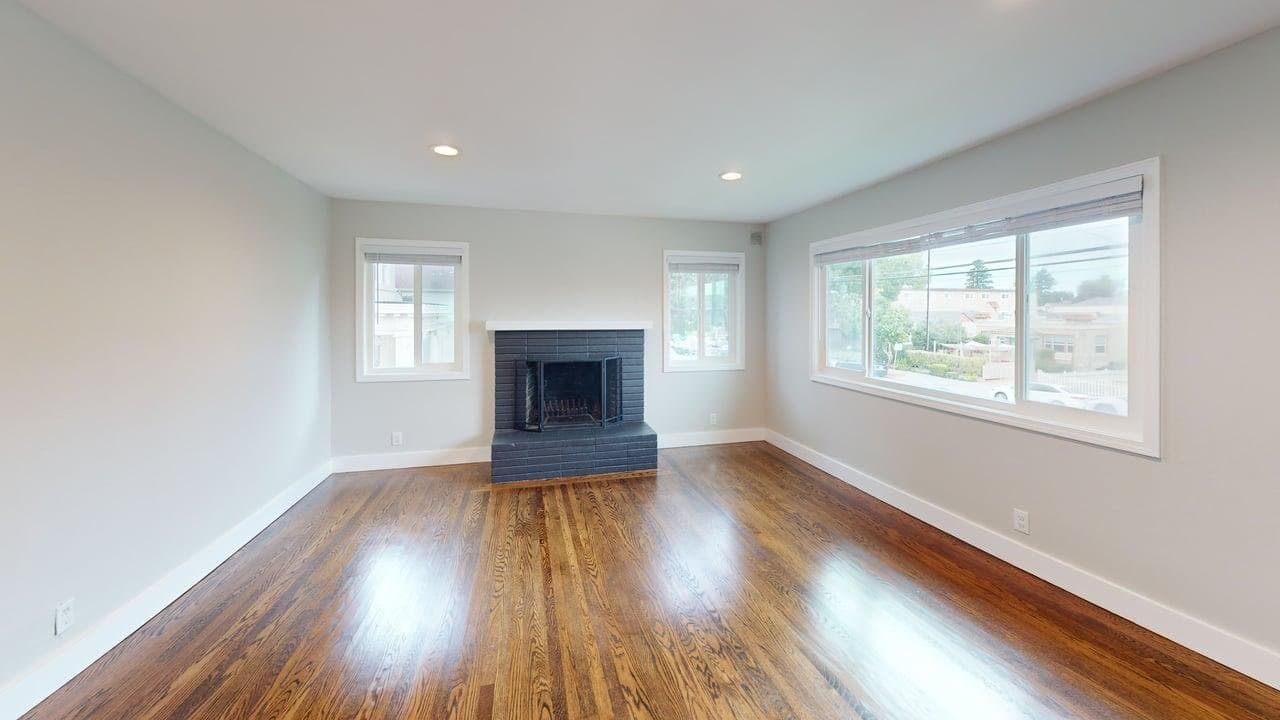 Alameda Apartment: 2060 Santa Clara Ave