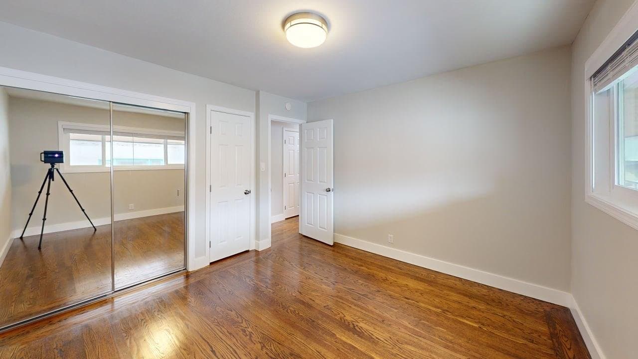 Alameda Apartment: 2060 Santa Clara Ave