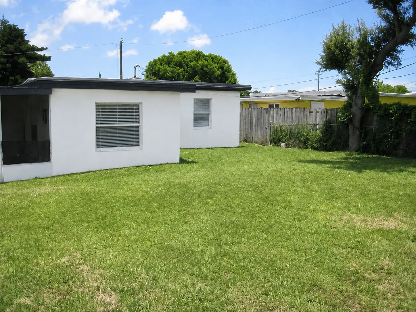 hollywood House: 6340 rodman st