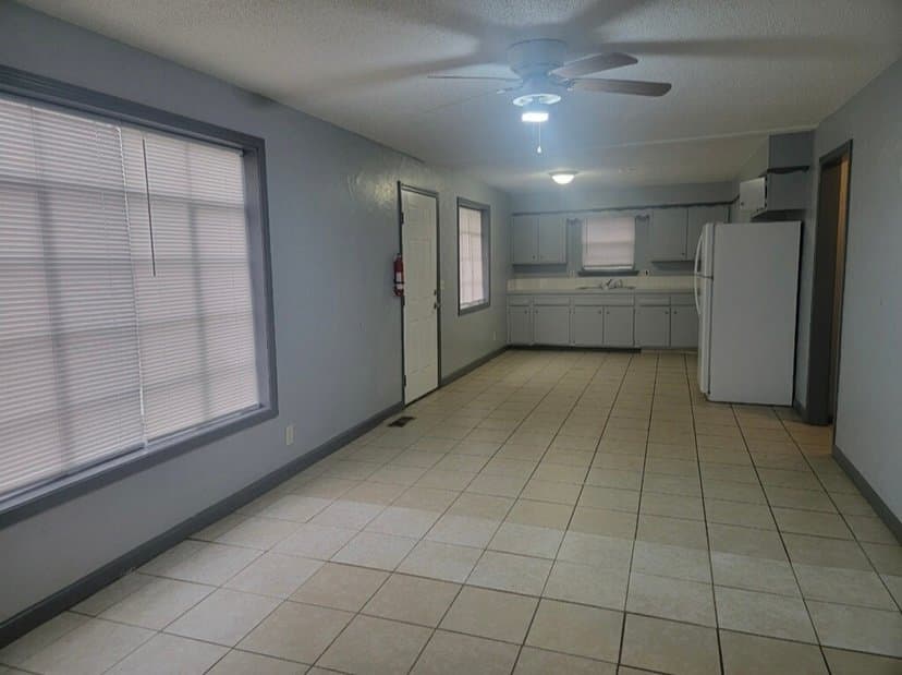 Oklahoma City House: 817 NE 81st St