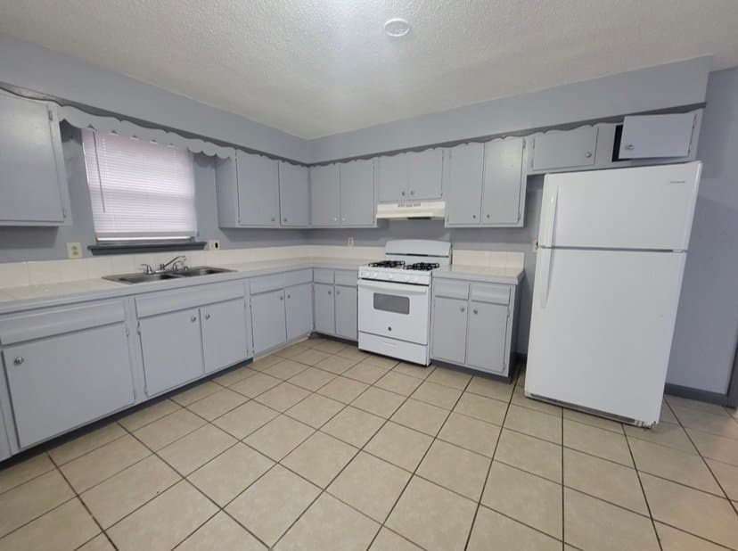 Oklahoma City House: 817 NE 81st St